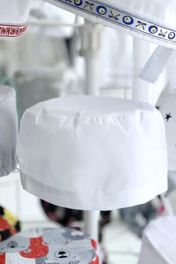 медицинская шапочка не резинке белая